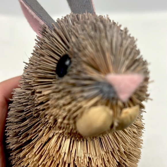 Retro style set of two bottle brush rabbit home/Easter decor - Picture 16 of 16